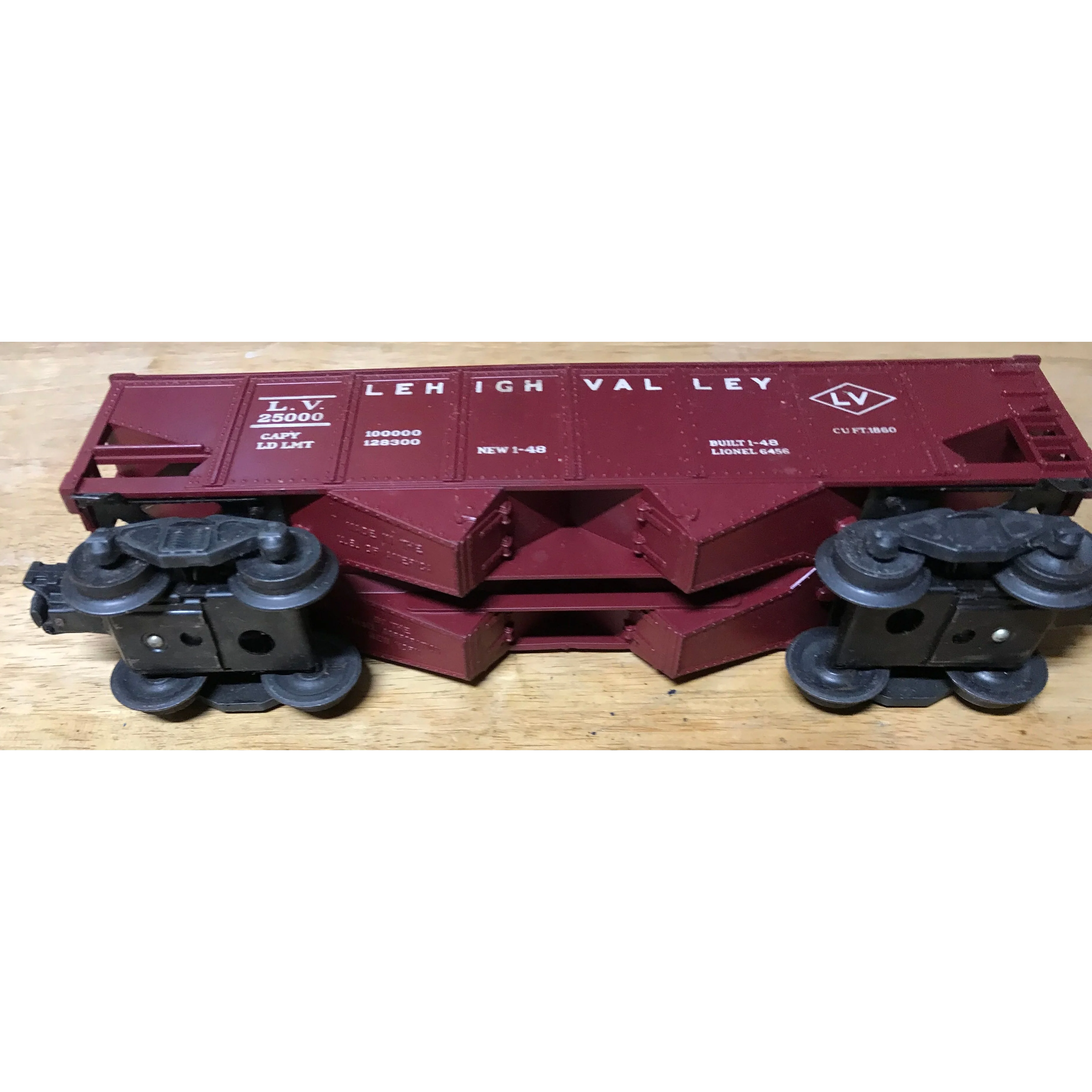 Lionel No. 6456 Red Hopper Car in Original Box. — photo 2